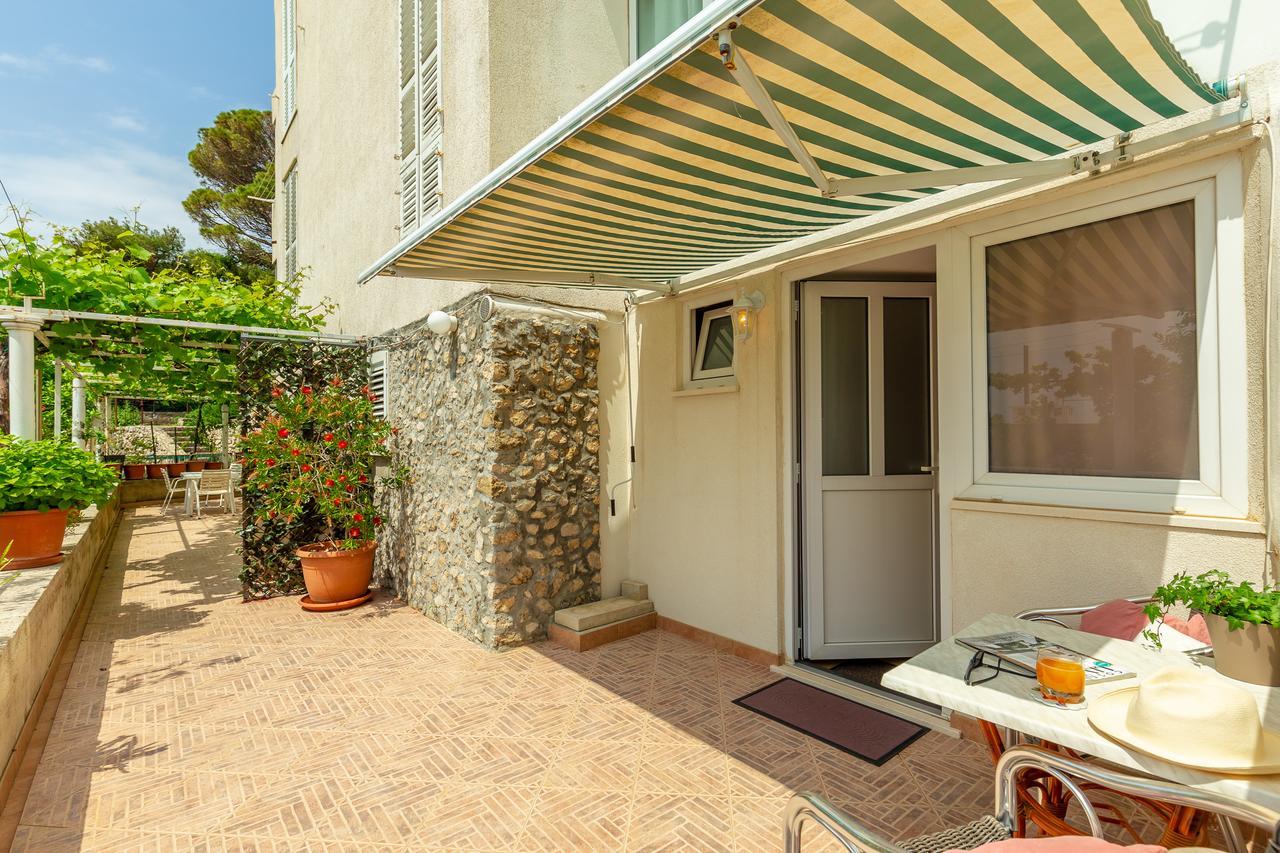 Studio Kristic, Cozy Studio With A Terrace Dubrovnik Bagian luar foto