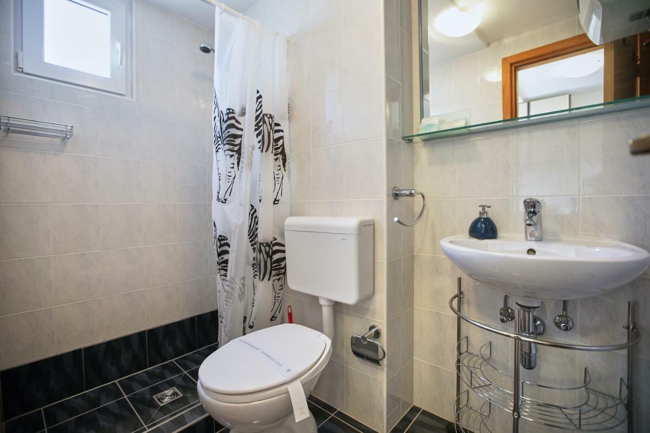 Studio Kristic, Cozy Studio With A Terrace Dubrovnik Bagian luar foto
