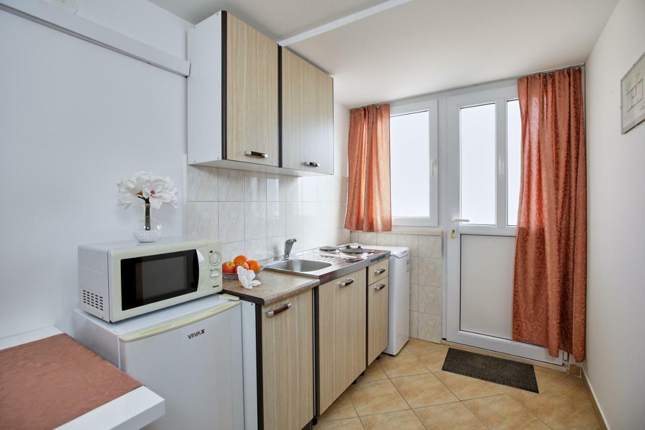 Studio Kristic, Cozy Studio With A Terrace Dubrovnik Bagian luar foto